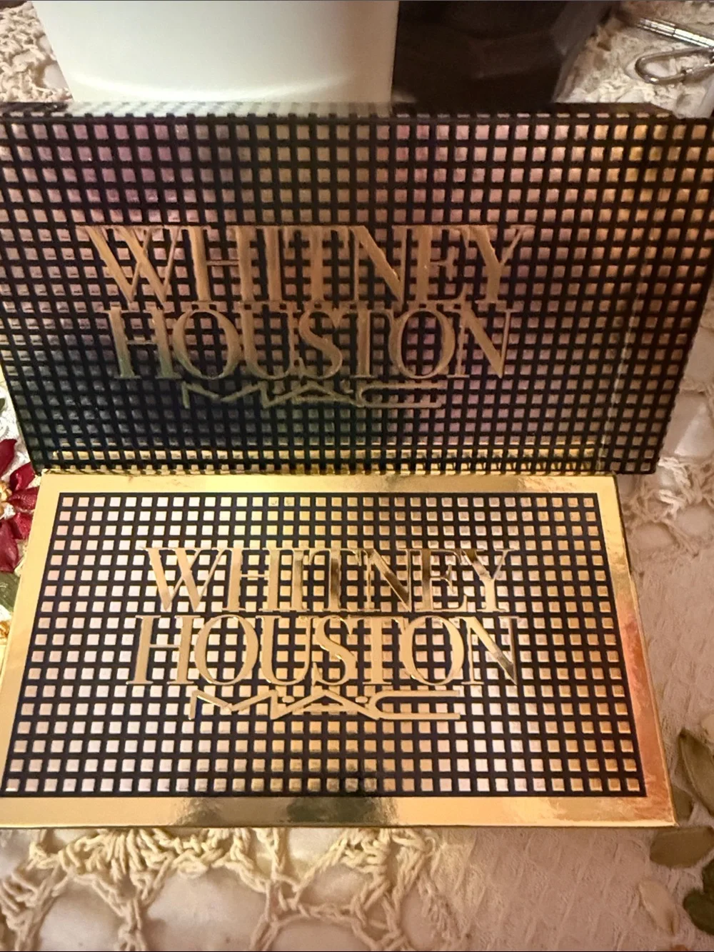 BNIB whitney Houston by MAC Cosmetics Metallic Eyeshadow Palette Packaging